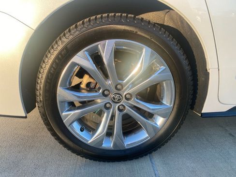 Used 2023 Toyota Sienna Platinum image 27