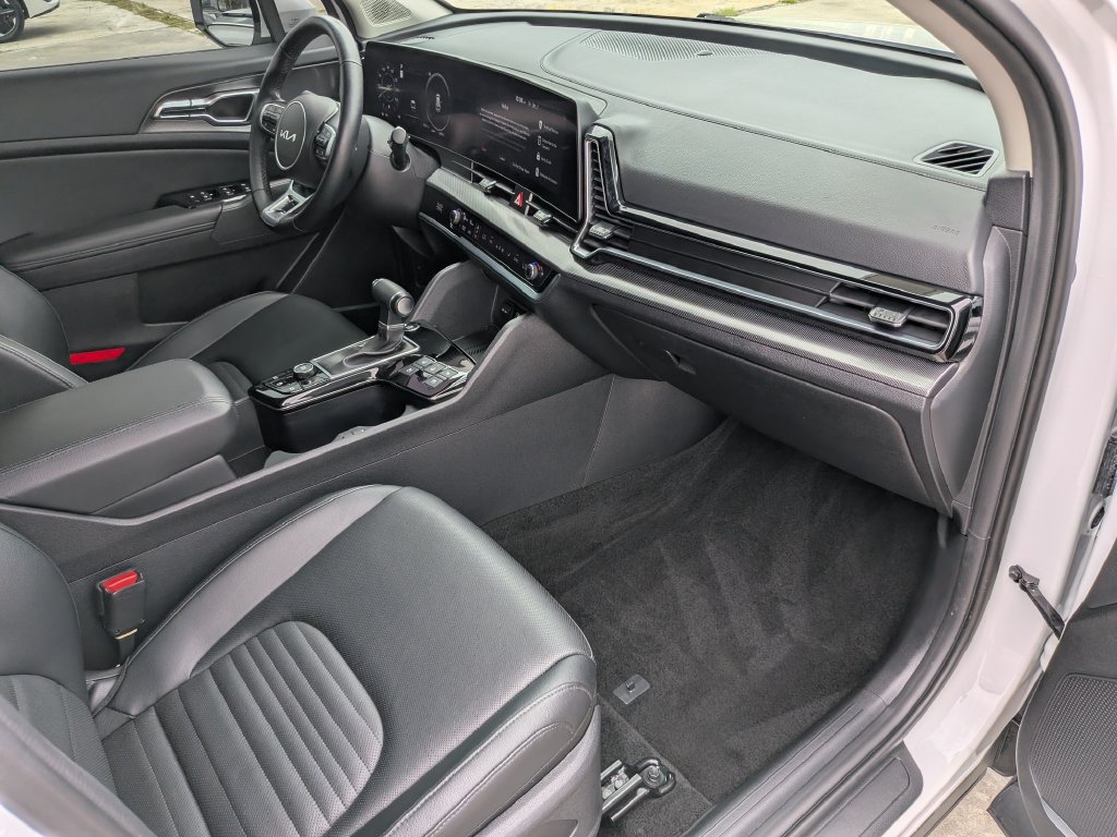 Certified 2025 Kia Sportage SX FWD image 14