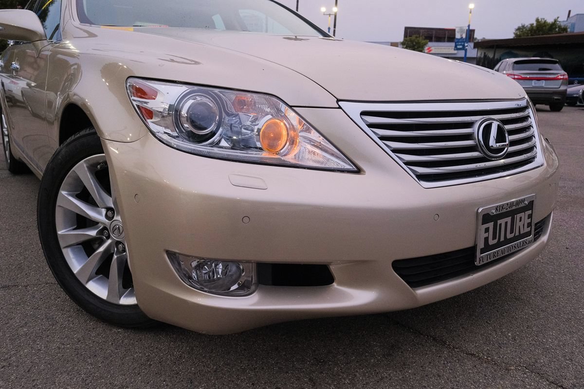 Used 2011 Lexus LS 460 w/ Comfort Pkg RWD image 6
