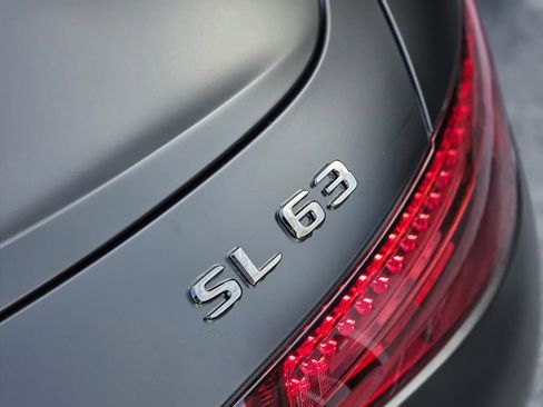 Used 2022 Mercedes-Benz SL 63 AMG 4MATIC image 11