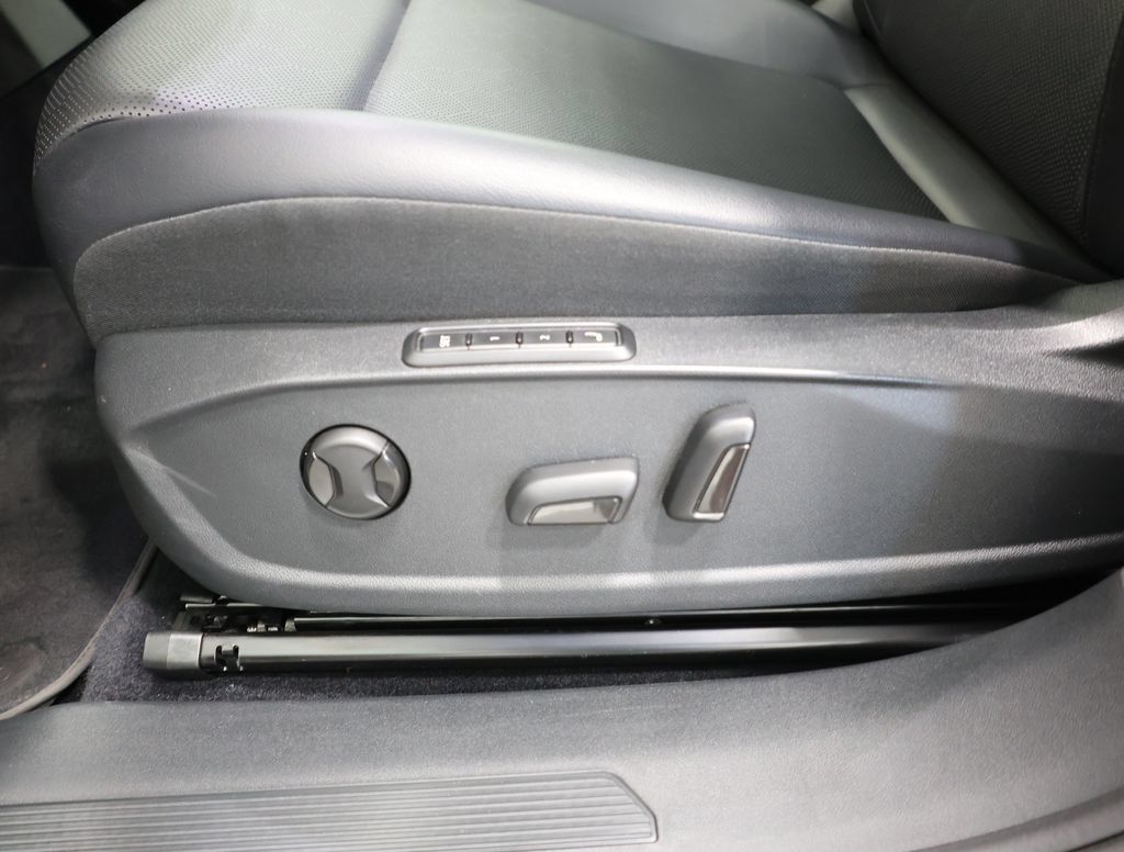 Used 2022 Volkswagen ID.4 Pro S RWD image 14