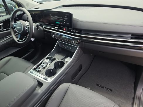 New 2026 Kia Carnival SX Prestige FWD image 12