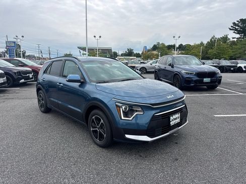 New 2026 Kia Niro EX FWD image 3
