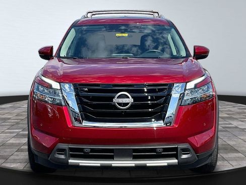 Certified 2024 Nissan Pathfinder SL w/ SL Premium Package FWD image 2