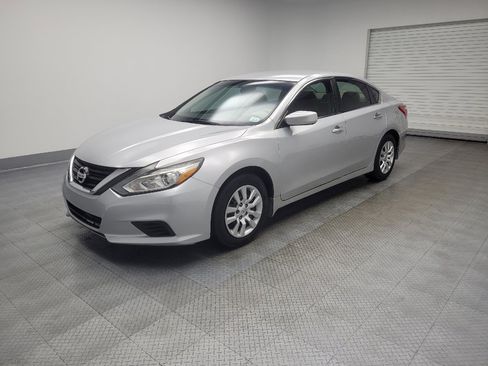 Used 2017 Nissan Altima 2.5 S w/ Power Driver Seat Package image 2