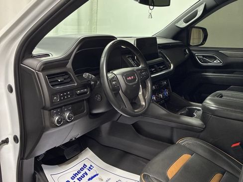 Used 2023 GMC Yukon XL AT4 w/ AT4 Premium Package AWD/4WD image 12