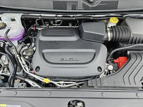 New 2025 Chrysler Voyager LX image 16