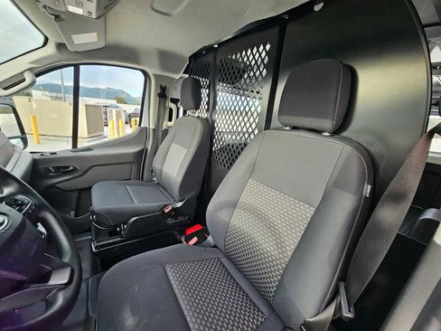 Used 2024 Ford Transit 250 Low Roof w/ Exterior Upgrade Package RWD image 21