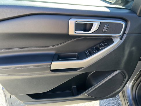 Used 2023 Ford Explorer XLT w/ Equipment Group 202A image 22