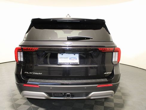 Certified 2025 Ford Explorer Platinum w/ LUX Leather Package image 6