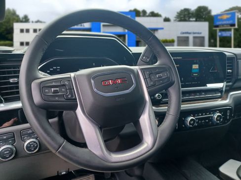 Used 2025 GMC Sierra 2500 SLE w/ SLE Value Package; AWD/4WD image 9