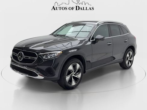 Used 2024 Mercedes-Benz GLC 300 4MATIC w/ Driver Assistance Package image 3