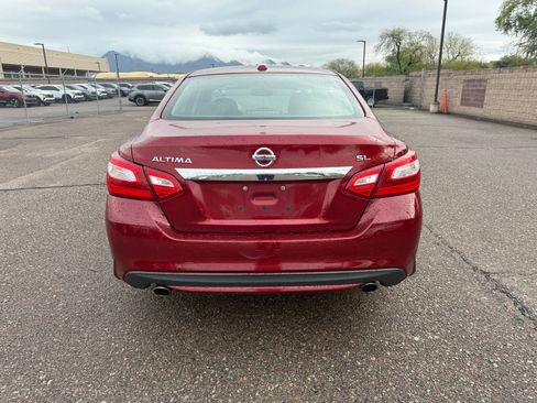 Used 2017 Nissan Altima 2.5 SL w/ Moonroof Package image 6