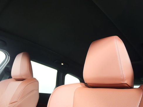 Used 2026 BMW X1 xDrive28i w/ Technology Package image 12