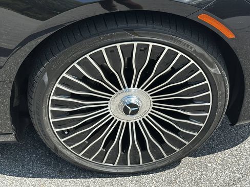 Certified 2024 Mercedes-Benz Maybach S 580 4MATIC image 15