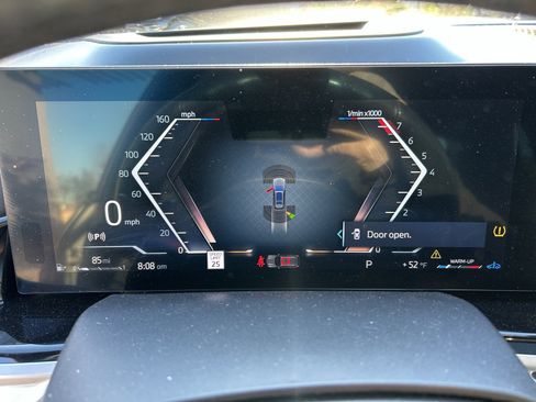 Used 2023 BMW X7 xDrive40i w/ Executive Package image 24