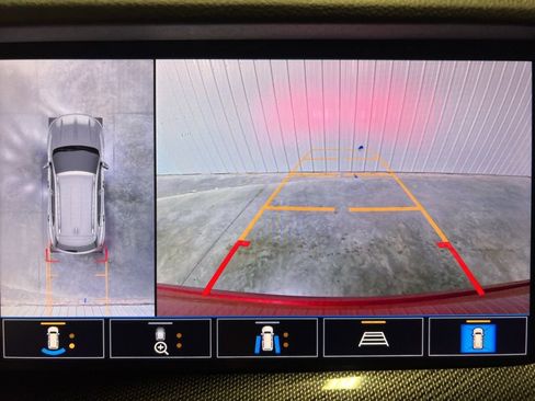 Certified 2021 Buick Envision Essence w/ Technology Package I image 17