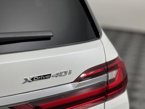 Used 2020 BMW X7 xDrive40i w/ Premium Package image 11
