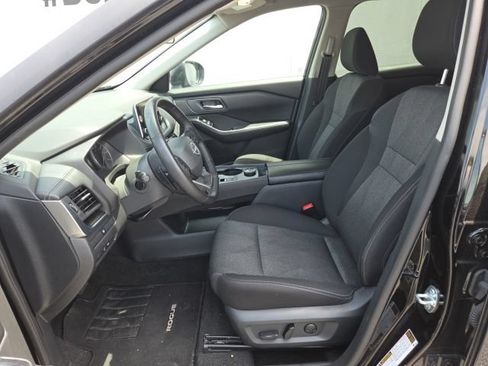 Used 2025 Nissan Rogue SV AWD/4WD image 20