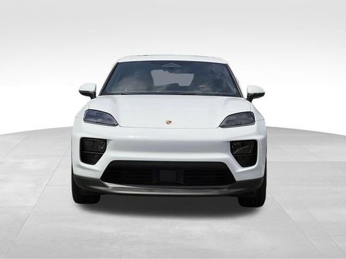 Used 2025 Porsche Macan Electric w/ Premium Package RWD image 8