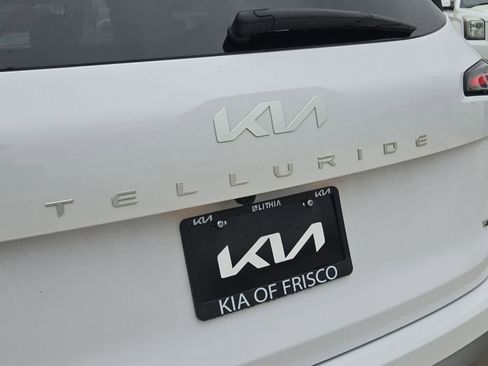 Used 2025 Kia Telluride SX Prestige AWD/4WD image 11