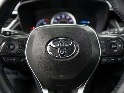 Used 2022 Toyota Corolla Cross LE image 19