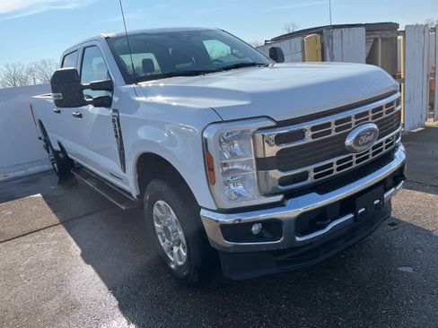 Used 2024 Ford F350 XLT image 21