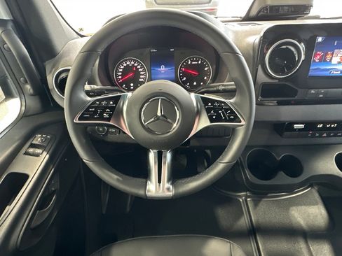 New 2025 Mercedes-Benz Sprinter 2500 image 13