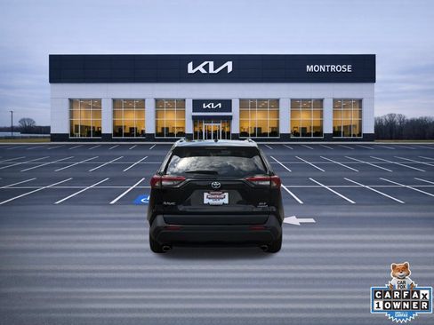 Used 2024 Toyota RAV4 XLE w/ Convenience Package AWD/4WD image 7