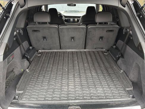 Used 2023 Audi SQ7 Premium Plus w/ Executive Package image 16