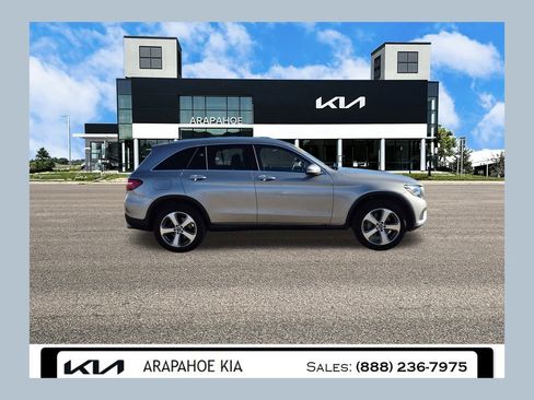 Used 2019 Mercedes-Benz GLC 300 4MATIC image 1