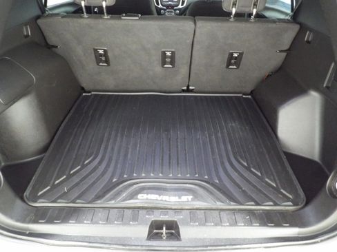 Used 2019 Chevrolet Equinox LT image 6