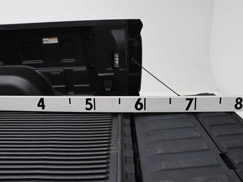 Used 2025 GMC Sierra 1500 SLT AWD/4WD image 11