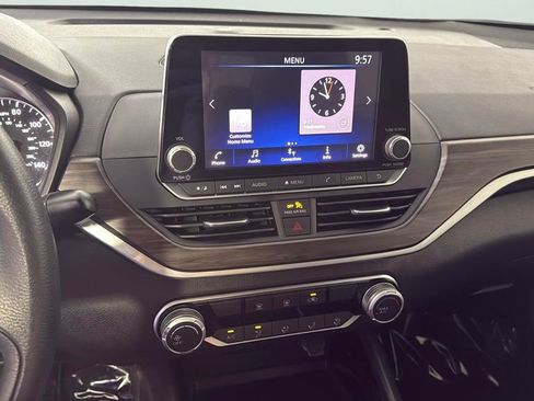 Used 2024 Nissan Altima 2.5 SV image 20