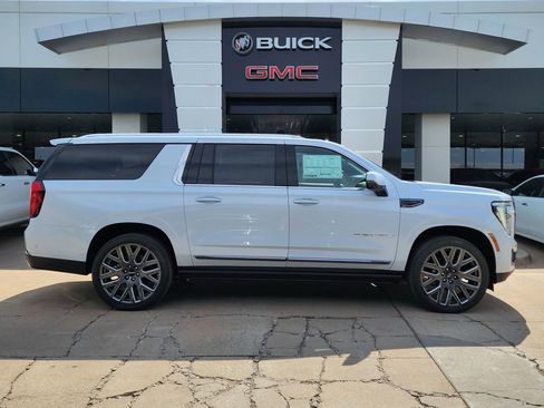 New 2026 GMC Yukon XL Denali Ultimate AWD/4WD image 2