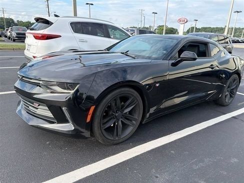 Used 2018 Chevrolet Camaro LT RWD image 1