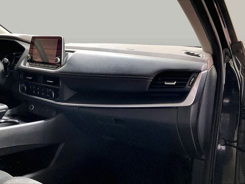 Used 2021 Nissan Rogue S FWD image 18