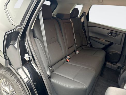 Used 2024 Nissan Rogue S AWD/4WD image 17