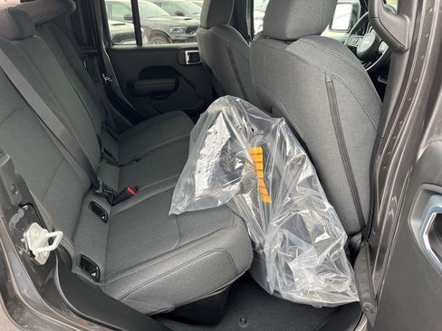 New 2026 Jeep Gladiator Sport image 13