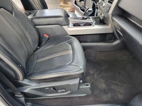 Used 2019 Ford F150 Platinum w/ Equipment Group 701A Luxury AWD/4WD image 11