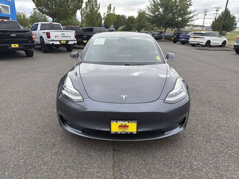 Used 2019 Tesla Model 3 Standard Range Plus RWD image 4