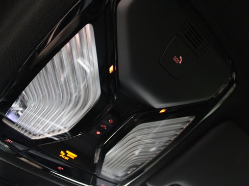 Used 2021 BMW 330i xDrive Sedan w/ M Sport Package image 20