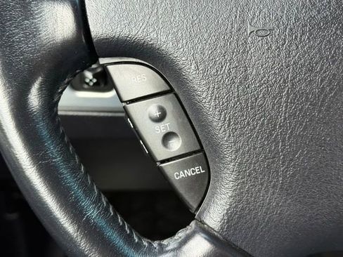 Used 2005 Ford Thunderbird RWD image 19