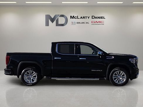 Used 2024 GMC Sierra 1500 Denali image 6