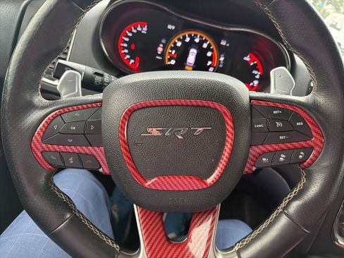 Used 2018 Dodge Durango SRT w/ Technology Group AWD/4WD image 14