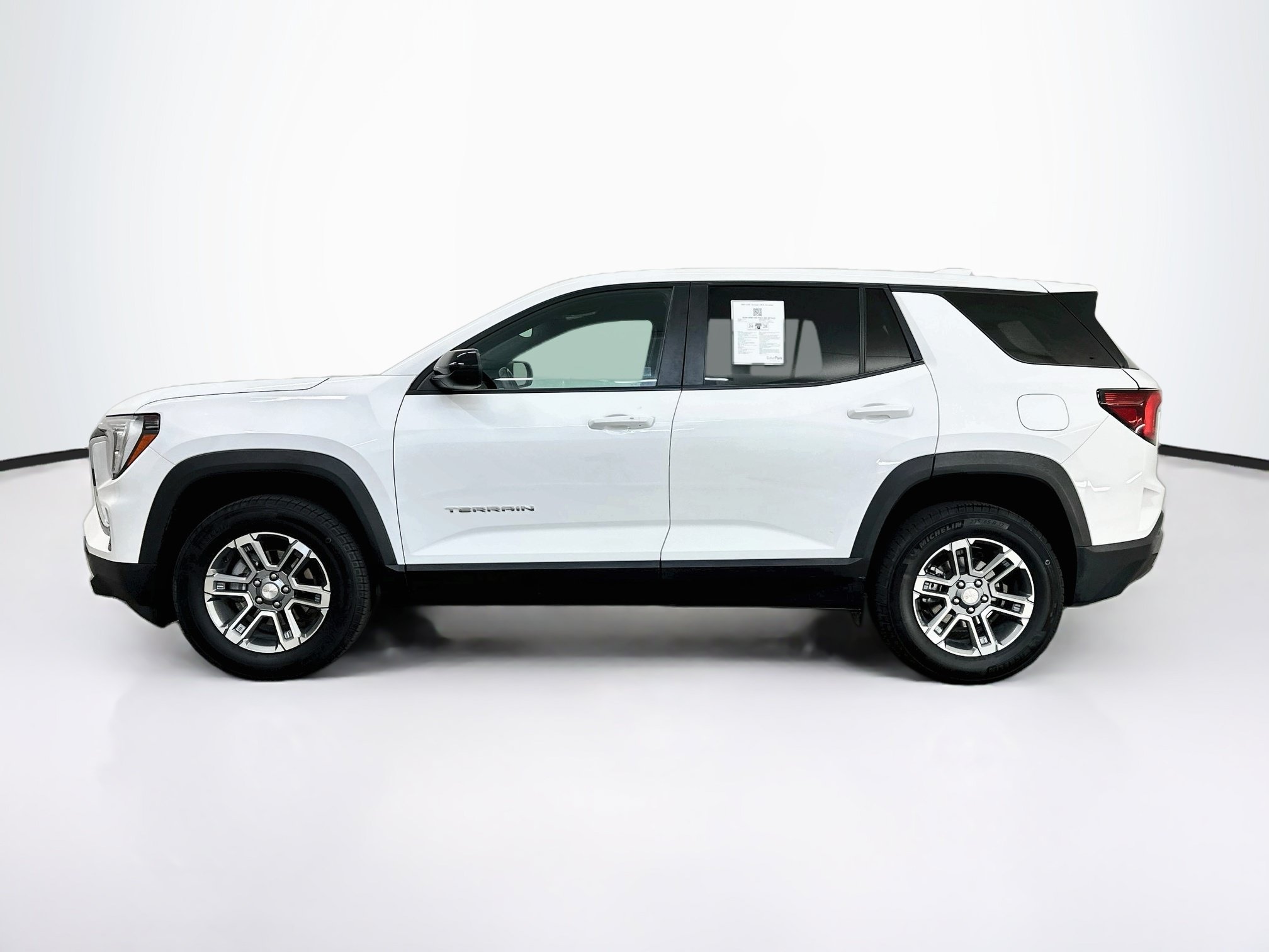 Used 2025 GMC Terrain Elevation AWD/4WD image 4