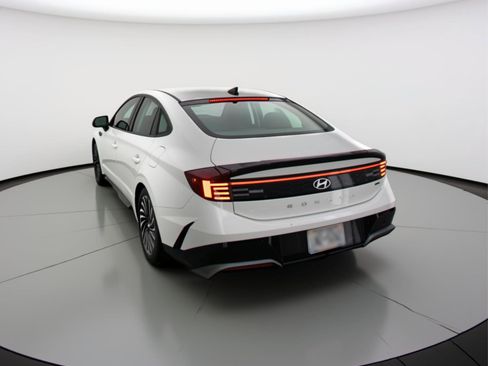 Used 2025 Hyundai Sonata SEL image 6