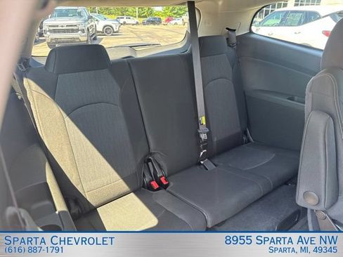 Used 2017 Chevrolet Traverse LT AWD/4WD image 32
