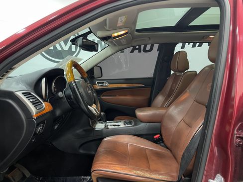 Used 2013 Jeep Grand Cherokee Overland AWD/4WD image 13