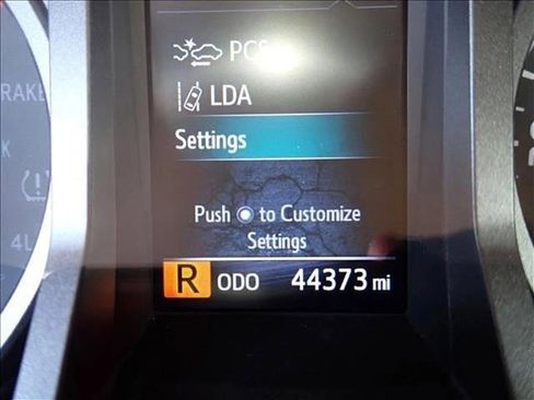 Used 2022 Toyota Tacoma TRD Off-Road image 23